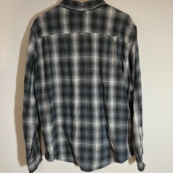 Hurley Cortez Men’s Size XL Regular Fit Long Sleeved Flannel Shirt - Picture 3 of 4